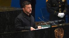 Zelensky enfatiza a experiência da Ucrânia em combate a drones e mísseis, propondo colaboração com a Polônia - Imagem: Reprodução / X / @Metropoles