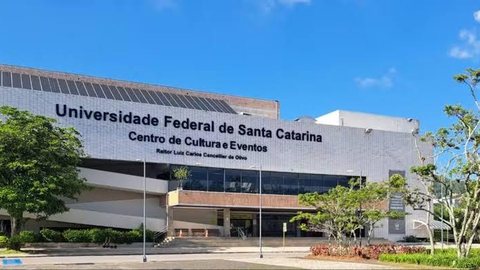 Pesquisadora da UFSC retomou o doutorado após decisão da Justiça Federal considerar que a suspensão da pesquisa não se baseava em falhas metodológicas. - Imagem: Reprodução