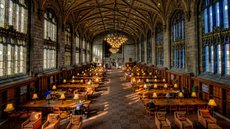Biblioteca da Universidade de Chicago, em Illinois (EUA) - Imagem: reprodução/Facebook