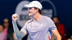 João Fonseca derrota Perricard e avança no campeonato - Joris Verwijst/BSR Agency/Getty Images/ Reprodução/ Metropoles