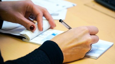 Uso de cheques no Brasil cai 95% em 30 anos - Imagem: Reprodução / Pixabay