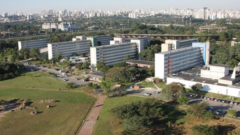 A USP segue como a universidade brasileira mais bem colocada no ranking mundial, mas também registrou queda em relação ao ano anterior. - Imagem: Marcos Santos / USP Imagens