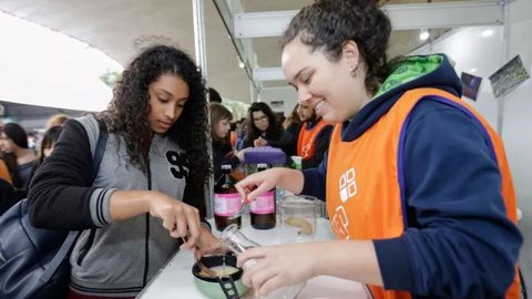 USP convida jovens a explorarem carreiras na Feira de Profissões online - Imagem: Divulgação / Jornal da USP