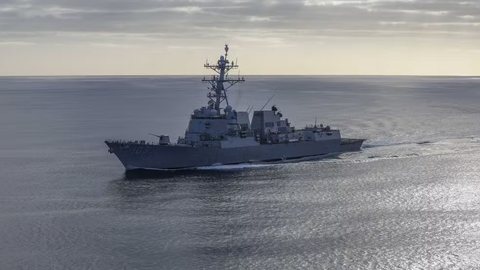 Dois navios da Marinha dos EUA colidem em alto mar perto da América do Sul - Imagem: Reprodução