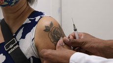 Vacinação de Covid-19 - IMAGEM: REPRODUÇÃO GRUPO BOM DIA