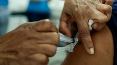 A ampliação da vacinação visa proteger a população durante o período de maior circulação do vírus da gripe e prevenir casos graves - Imagem: Reprodução/ Joédson Alves/Agência Brasil
