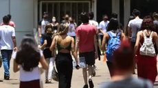 Programa oferece financiamento em faculdades privadas com base na nota do Enem. - Imagem: Reprodução/Agência Brasil.