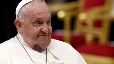 Vaticano muda postura ao permitir que homens gays se tornem padres - Imagem: Reprodução / X / @g1