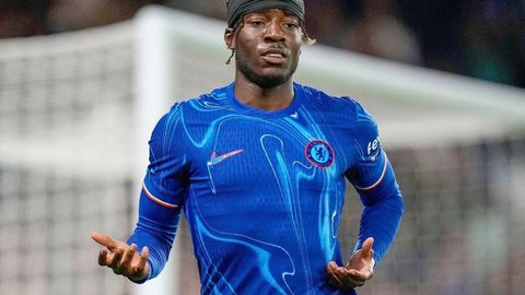 Noni Madueke, que marcou 20 gols em 92 jogos pelo Chelsea, inicia nova fase em sua carreira no Arsenal - Foto: Reprodução