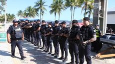 Reforço policial na orla durante a Operação Verão: presença ampliada segue até o início de março em cidades da Baixada Santista - Imagem: Divulgação/Prefeitura de Santos