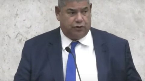 Vereador-presidente Milton Leite (União) não deve entrar em fria com o PRTB - Imagem: Reprodução/YouTube/Câmara Municipal de São Paulo