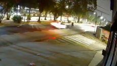 Motorista fugiu do local, mas foi identificado e preso por homicídio e omissão de socorro - Imagem: Reprodução / Câmera de Segurança