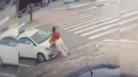 Ladrão morde peito de mulher em tentativa de roubo no Guarujá - Imagem: Reprodução / Redes Sociais
