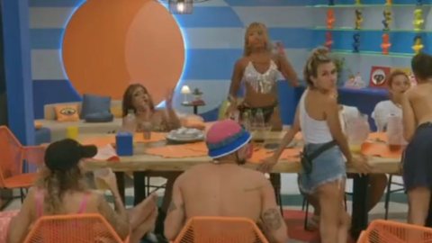 Cena de sexo entre participantes em casa de reality show brasileiro. - Imagem: reprodução I Twitter