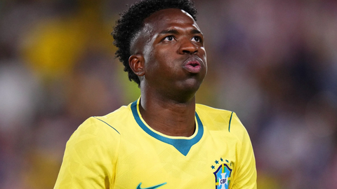 Camisa 7 pediu desculpas à torcida e admitiu frustração após a queda nas oitavas - Imagem: Reprodução | AFP
