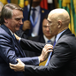 Alexandre de Moraes autorizou que Jair Bolsonaro receba Flávio Bolsonaro, a nora Fernanda e as duas netas em visita familiar - Imagem: Reprodução