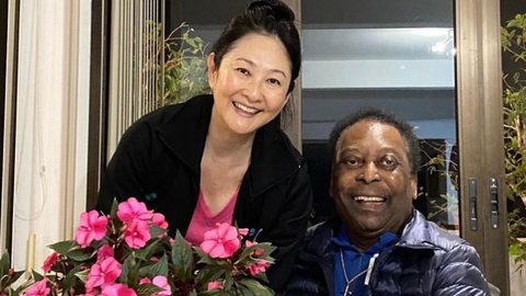 Viúva de Pelé, Márcia Aoki, é impedida de receber herança automaticamente e motivo choca - Imagem: reprodução Instagram @pele