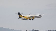 Avião da empresa VOEPASS decolando no aeroporto de Guarulhos - Imagem: Reprodução / Agência Brasil / Paulo Pinto
