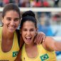 A dupla venceu a equipe canadense por 2 sets a 1 - Imagem: Reprodução / X / @luscas