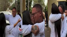 MC Ryan SP reencontrou a esposa após deixar a prisão nesta quinta-feira (14), depois de obter habeas corpus na Justiça - Imagem: Reprodução