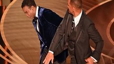 Cena do tapa de Will Smith em Chris Rock durante cerimônia do Oscar 2022 - Imagem: Reprodução/YouTube