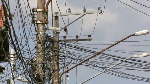 Enel reforça equipes para reestabelecer energia nas regiões mais afetadas - Imagem: Reprodução / Ip news