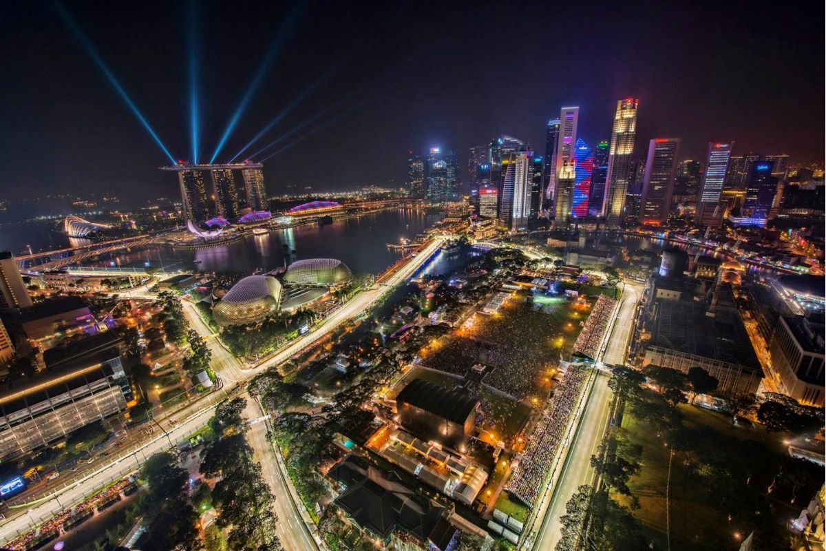 GP de Singapura. Imagem: reprodução/Twitter @DehFlowers