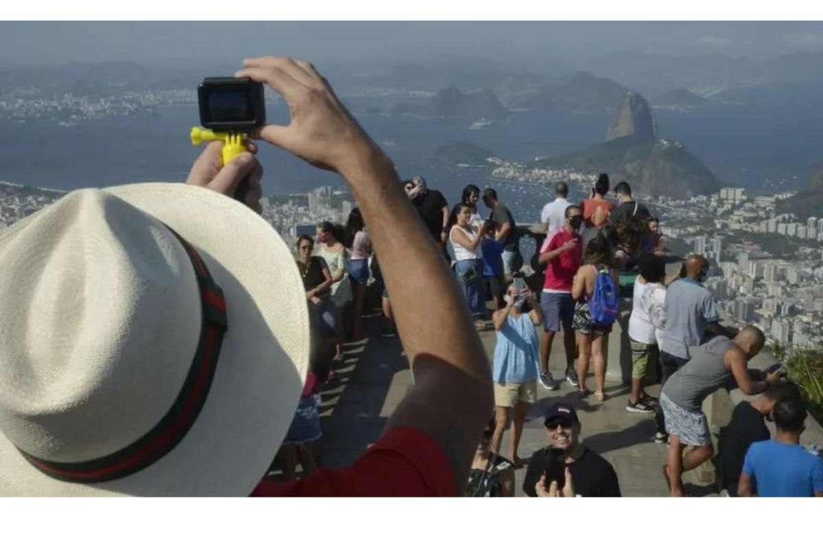 Número de turistas estrangeiros no Brasil cresce 108% em 2023