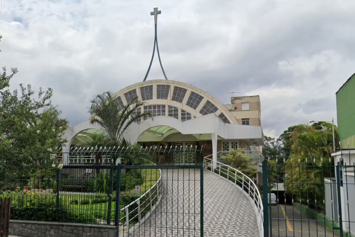 Paróquia São Carlos Borromeu, no Belenzinho, Zona Leste de SP — Imagem: Reprodução / Google Street View