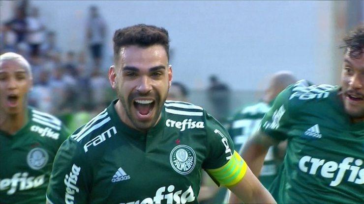 Gol do Palmeiras! Bruno Henrique cobra pênalti, e empata o jogo, aos 31' do 2º tempo