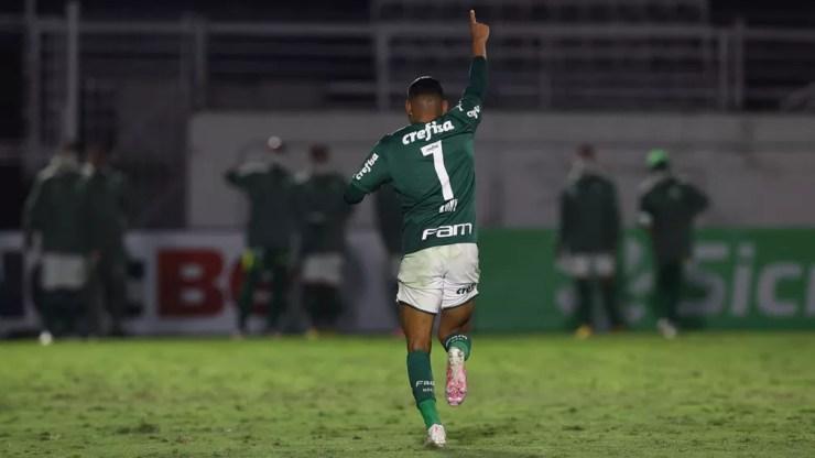 Rony comemora gol do Palmeiras contra o Bragantino — Foto: Cesar Greco / Ag Palmeiras