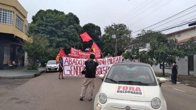 Manifestantes percorrem avenida de Porto Velho em ato contra presidente Jair Bolsonaro — Foto: Matheus Gama/Reprodução