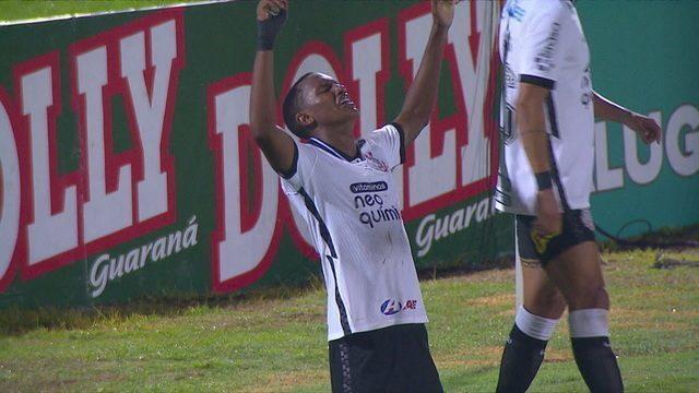 Gol do Corinthians! Léo Natel cruza, Gabriel espalma, e Cauê completa, aos 27 do 2ºT