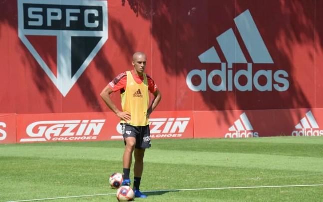 Reforços do São Paulo, caso de Miranda, treinam e ainda não sabem quando o time joga — Foto:  Felipe Espindola / www.saopaulofc.net