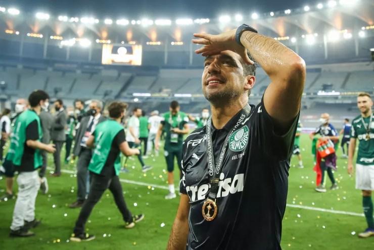 Abel Ferreira chora após título do Palmeiras — Foto: Staff Images/Conmebol