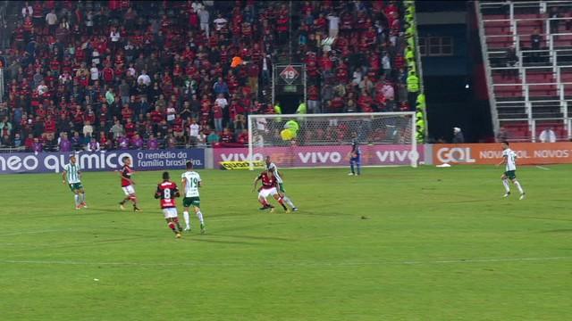 Flamengo e Palmeiras empatam jogo com quatro gols e pênalti defendido por Jailson