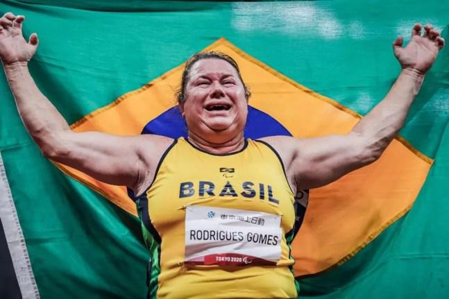Beth Gomes é ouro no lançamento de disco nas Paralimpíadas — Foto: Wander Roberto /CPB @wander_imagem