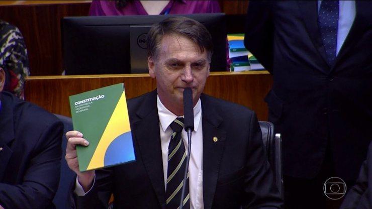 Jair Bolsonaro volta a defender constituição no Congresso