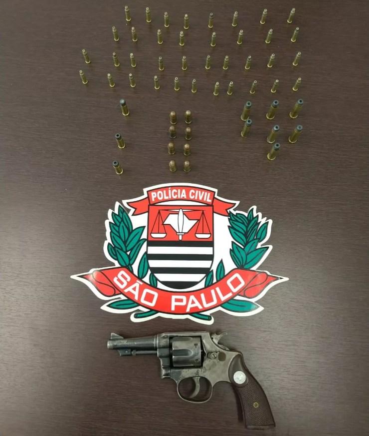 Arma e munições usadas por menor de idade em Piedade serão periciadas (Foto: Polícia Civil/Divulgação)