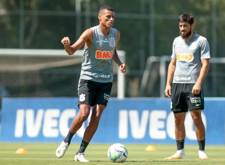 Rodrigo Varanda em treino do Corinthians — Foto: Rodrigo Coca/Ag. Corinthians