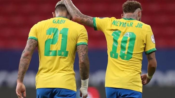 Gabigol e Neymar na vitória do Brasil