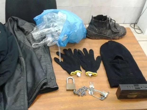 Material usado pelos ladrões (Foto: Divulgação / Polícia Militar)