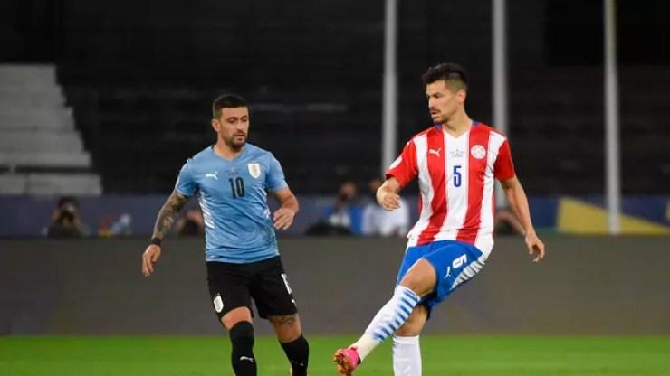 Arrascaeta e Gastón Giménez - Uruguai x Paraguai - Copa América