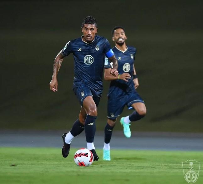 Paulinho disputou quatro jogos e fez dois gols pelo Al-Ahli — Foto: Divulgação