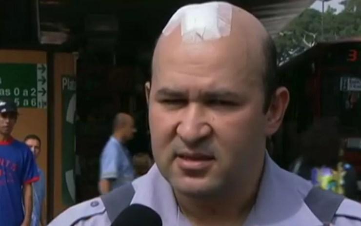 Soldado Wanderley Vignoli foi atacado por black blocs durante manifestação em 11 de junho de 2013 em São Paulo (Foto: Reprodução/Arquivo/TV Globo)