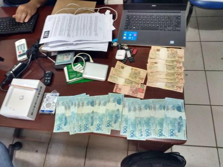 Dinheiro e materiais foram apreendidos na Operação Etanol (Foto: Polícia Civil de MT/Assessoria)