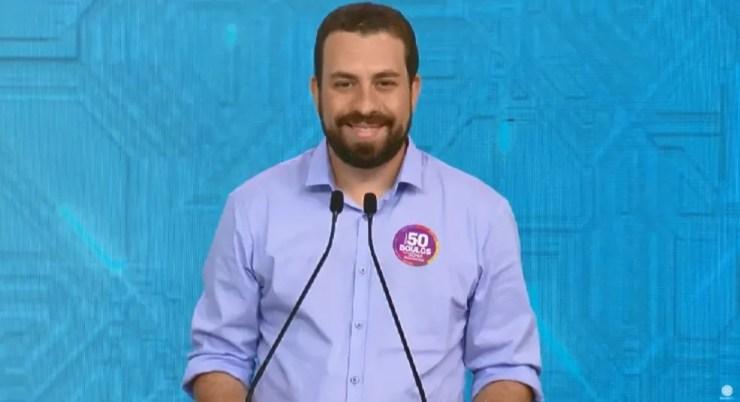 O candidato do PSOL à Presidência, Guilherme Boulos, no debate da Rede Record — Foto: Reprodução