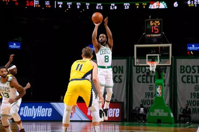 Kemba Walker brilhou na vitória do Boston Celtics — Foto: Brian Babineau/NBAE