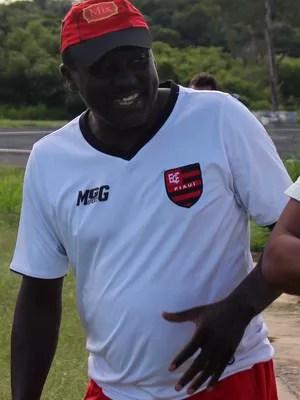 Valter Maranhão, treinador do Flamengo-Pi (Foto: Abdias Bideh/GloboEsporte.com)