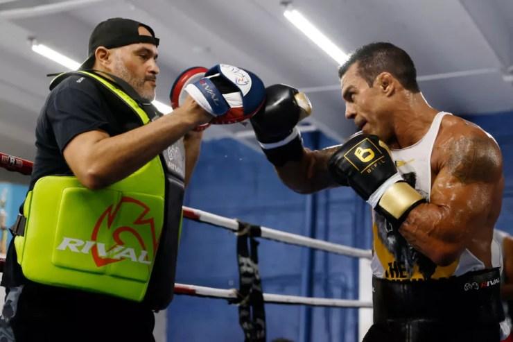 Vitor Belfort treina para retornar ao boxe após 15 anos — Foto: Michael Reaves/Getty Images